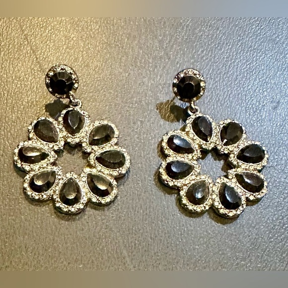 REBECCA MINKOFF XL Silver Crystal Black Faceted Stone Drop Flower Earrings - Picture 2 of 5